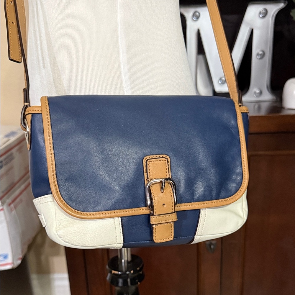 Elegant Navy and Cream Coach Cross Body Bag Adjustable Strap EUC